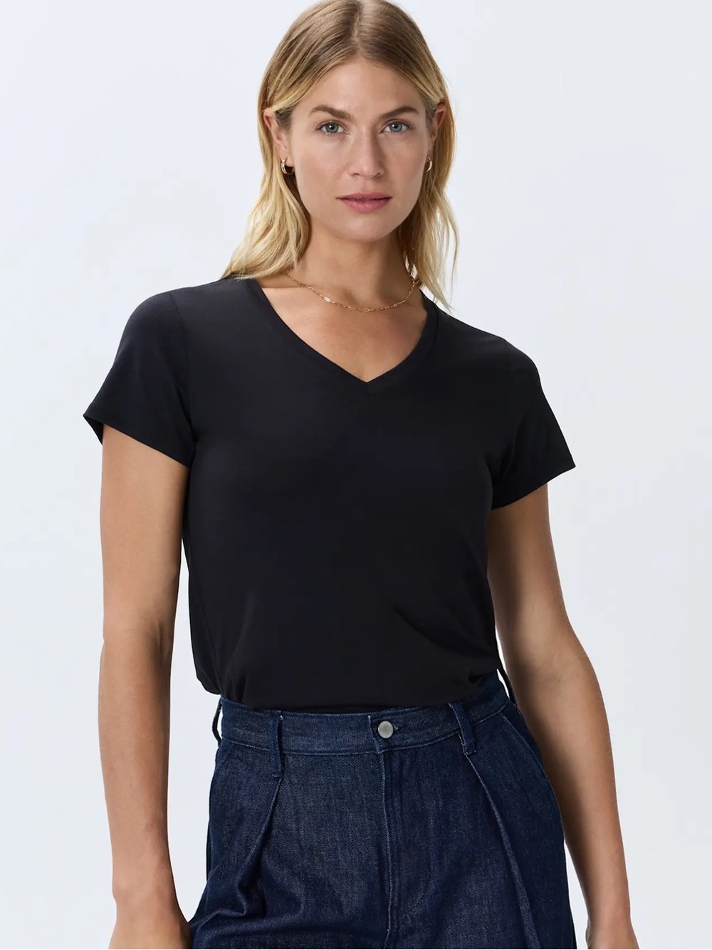 NWT Quince Cotton Modal v neck tee black medium